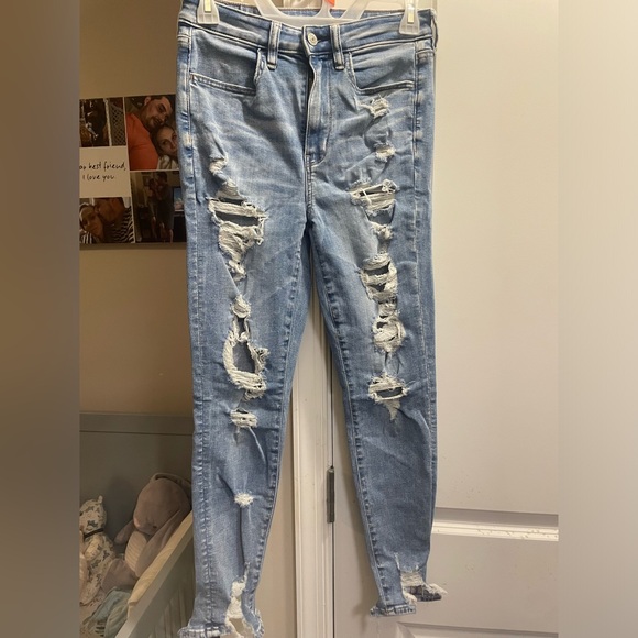 Size 6 American Eagle jeans - Picture 1 of 3